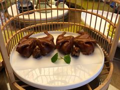 玻璃脆皮乳鸽-不贰小院(余姚多元文化创意园店)