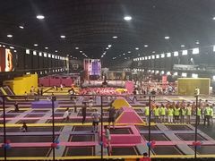 -嘿哟动霸CHUA·新潮玩运动娱乐中心·蹦床滑冰团建乐园