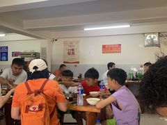 大堂-宝瑞门钉肉饼店
