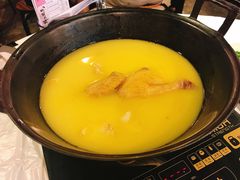 -鲜入围煮花胶鸡海鲜火锅