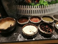 调料台-釜御山海鲜烤肉火锅自助(新城市中心店)