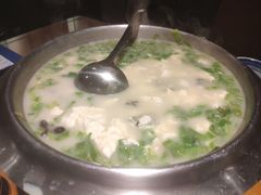 牡蛎豆腐汤-95号酱骨·一块豆腐(展春园西路店)