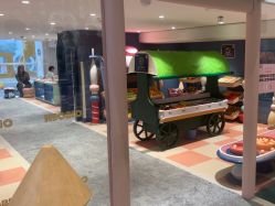 -奈尔宝·儿童乐园·亲子餐厅(华采天地店)