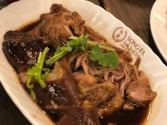 卤猪蹄-松發肉骨茶(先得坊店)