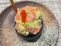 牛油果三文鱼一口饭-戏作寿司(观音桥店)