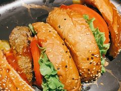 -Let'sBURGERplus·非常创意汉堡(三里屯店)