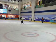 -正佳冰河湾真冰滑冰场