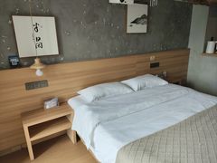 -闲隅江景艺术酒店(解放碑洪崖洞总店)