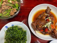 -芦茨金富饭庄·25年老字号·专做稻草鸡
