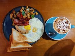 -JINNS锦时 steak&pizza(浸信会礼拜堂旧址店)