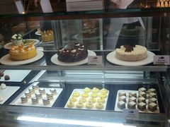 面包甜点陈列柜-万达瑞华酒店美食汇自助餐厅(楚河汉街店)