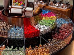 -Laderach 莱德拉(上海环贸iapm店)