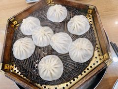 灌汤包-西安贾三灌汤包·回坊小吃·清真炒菜(北院门总店)