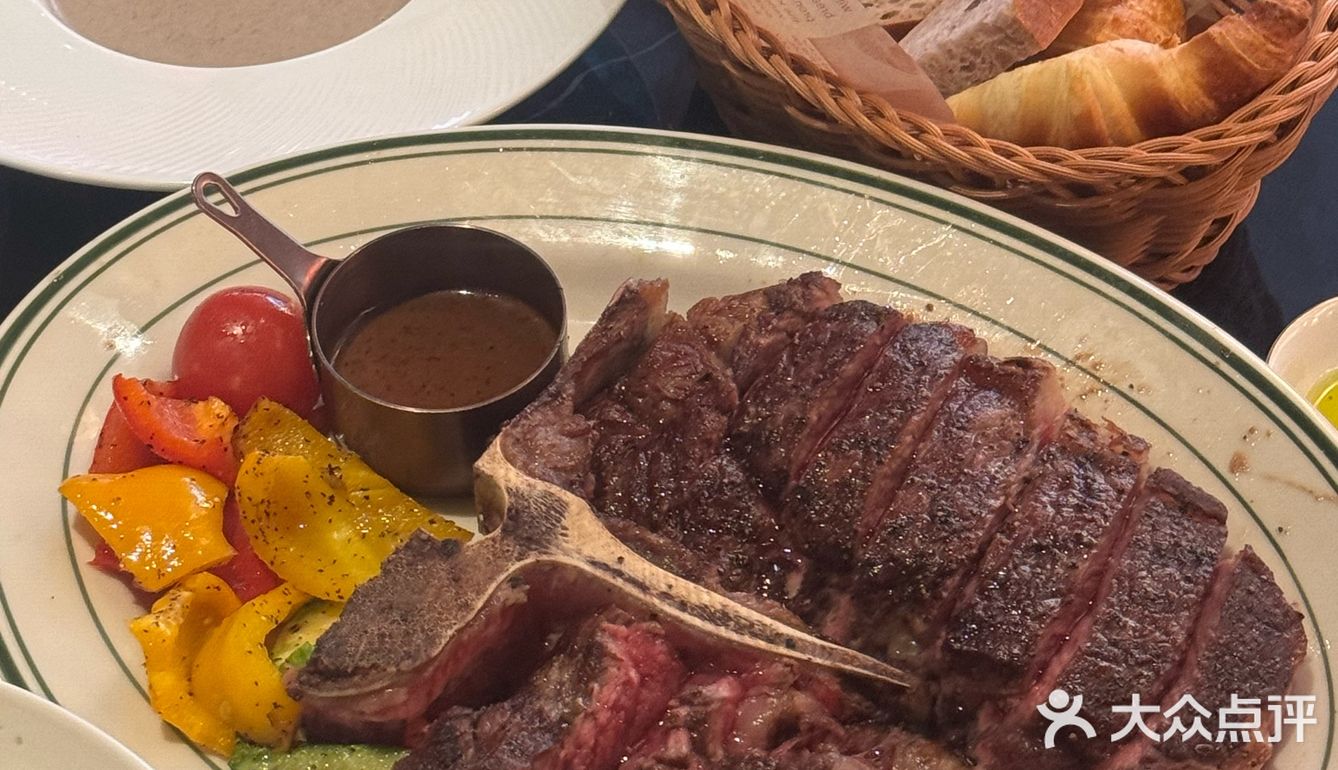 欧式电影般浪漫🌹 上海极具艺术感的牛排bar