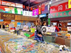 -三亚火车头万人海鲜广场