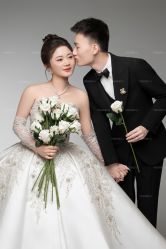 -雪中彩影婚纱摄影·微光艺术中心