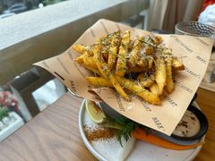 -Mark&Mars Restaurant
