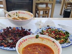 -青年路烩面馆(绿地世纪城店)