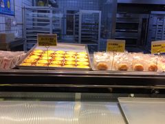面包甜点陈列柜-鲍师傅糕点(江苏路店)