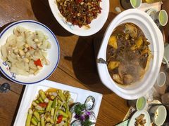 -黄泥岗·地道湖北菜(奥特莱斯店)