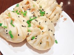 鲜肉生煎-老半斋(福州路店)
