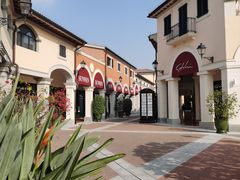 -佛罗伦萨小镇广佛名品奥特莱斯(疏港路店)