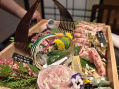 -山川小町·极番烧肉(新地假日广场店)