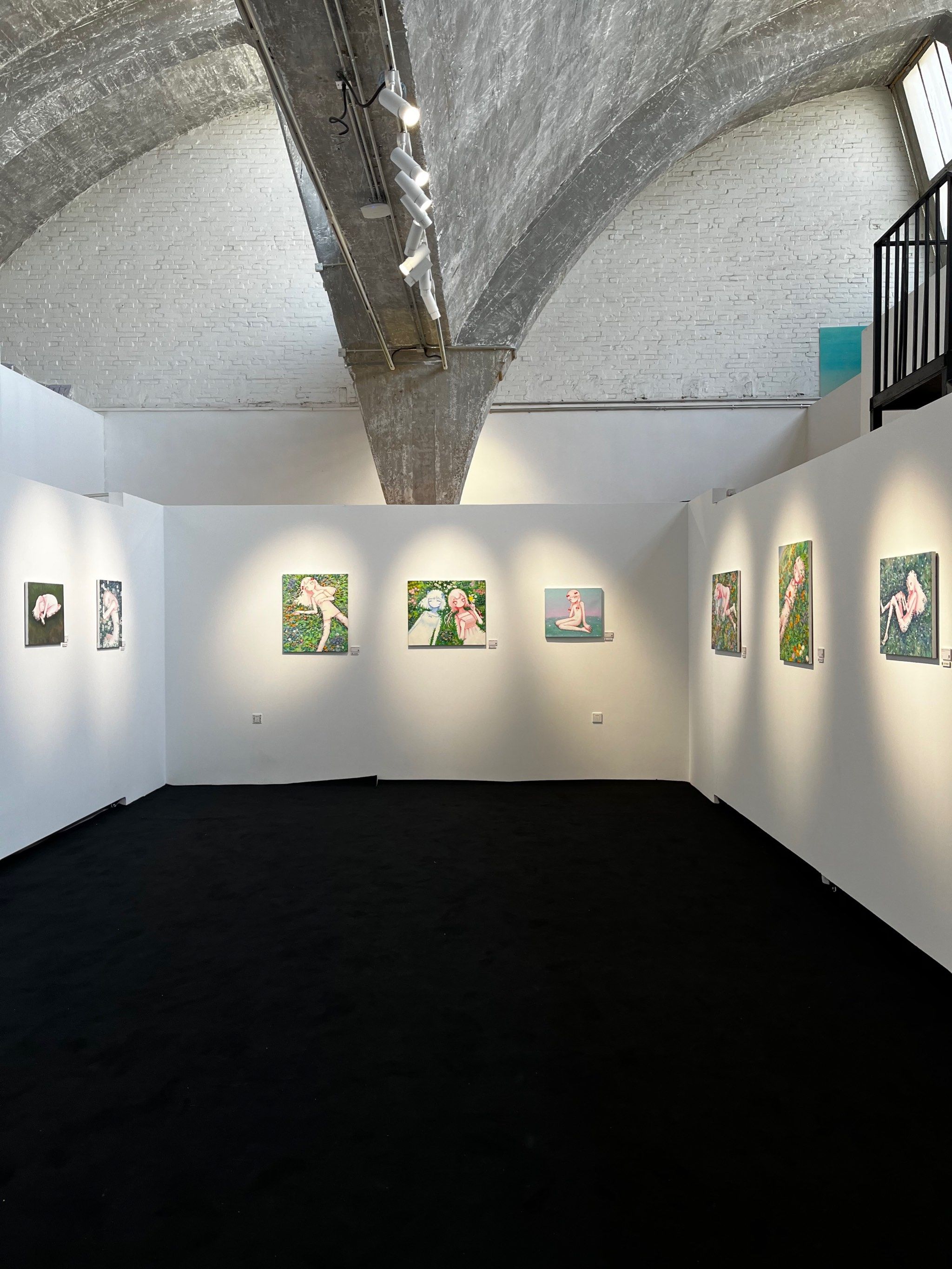 群展",大家快去围观呀98
	
摄影大师米原康正以策展人的身份