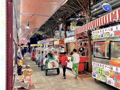 -三亚火车头万人海鲜广场