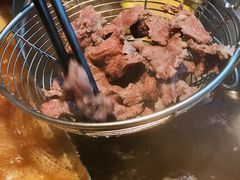 -左庭右院鲜牛肉火锅(金山万达店)