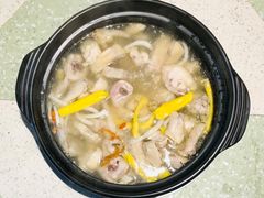 双拼锅底-三克火锅影院(来福士店)