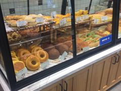 面包甜点陈列柜-大苹果面包生日蛋糕(明珠店)