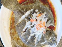 多宝鱼-日进一片海.生腌海鲜火锅.宵夜烧烤(三里屯总店)