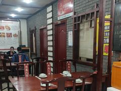 -湖南人家湘菜馆(镇江路店)