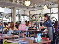 -ROAST coffee & eatery