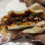 带孩子在易俗社附近，这边人少