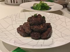 沪市牛肉粒-屋里厢上海菜馆