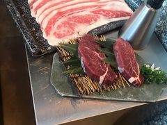 招牌一尺牛肉-石煎故事健康烤肉