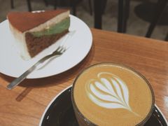 Flat&nbsp;white-black rainbow coffee