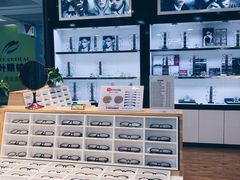 -MiRi眼镜连锁·蔡司·尼康控优点合作店(莘庄店)