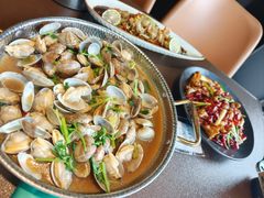 -曼听小寨海鲜烧烤·大连辣炒大王(盖州街店)