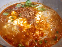 -哇蛙牛功夫面渝都料理(龙阳广场店)