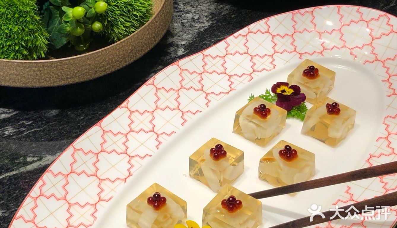品鉴珍馐佳肴，尽享茶艺之美