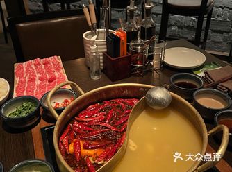 不要踩了雷 瑰丽赤火锅