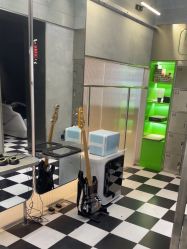 -Devilhands Barbershop男士理容店