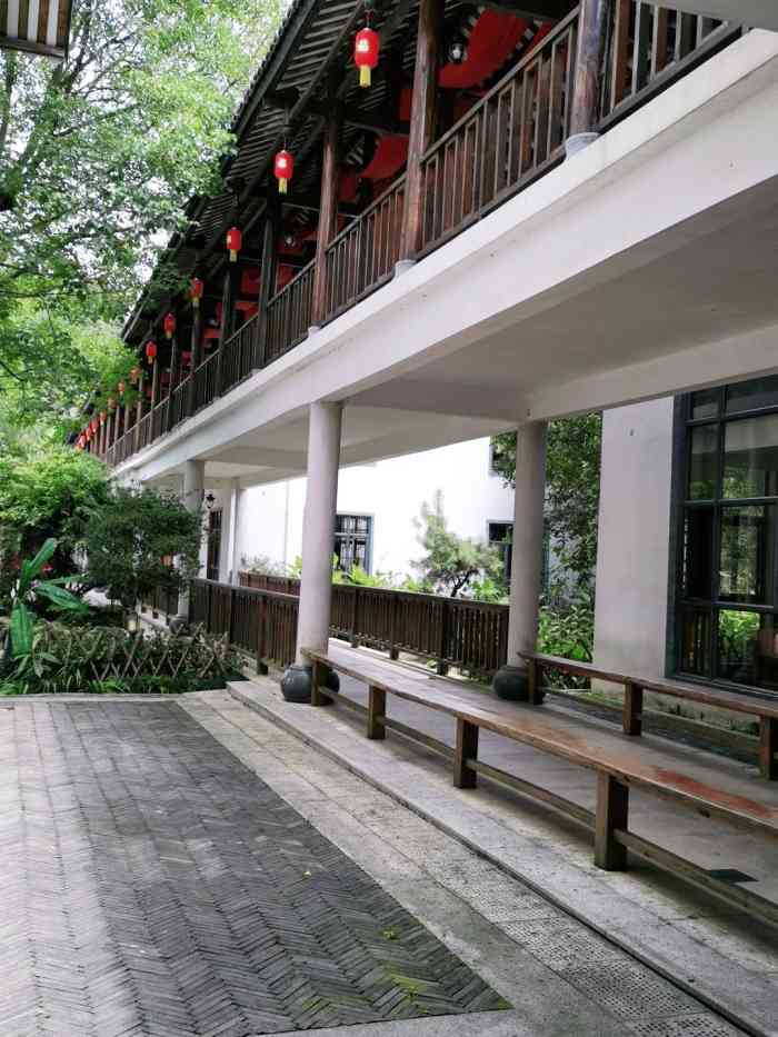 小竹林农庄-"环境非常不错,菜也挺新鲜的,家庭请客的好.