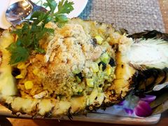 菠萝炒饭-Chom Cafe and Restaurant