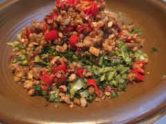 -阿瓦山寨·湘菜现炒·剁椒鱼头王(咸阳总店)