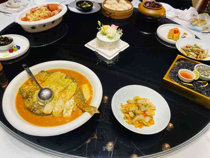 名人名家(澳门广场店)-"还不错吧,离家近,特价菜经常换.我承认我.