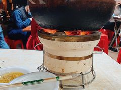 炭炉果鸡煲-威邵鸡煲(西华路总店)